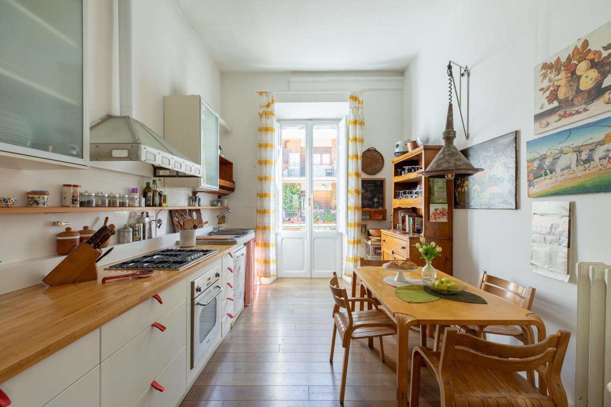 Iflat Trastevere Bright And Comfy 2 Bedroom Roma